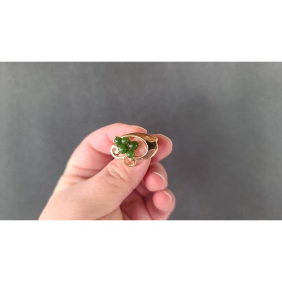 Vintage Green Glass and Gold Tone Metal Brooch - Picture 8 of 10